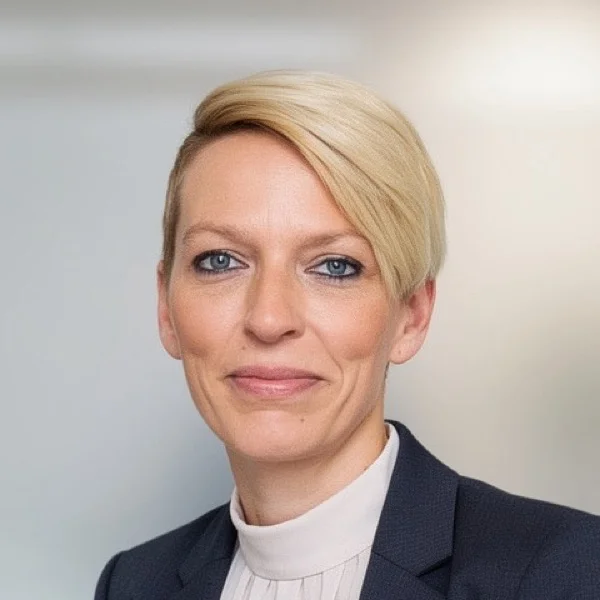 Tanja Münzebrock — Recruiting-Spezialistin für die Immobilien- und Finanzdienstleistungsbranche bei CYKIDO